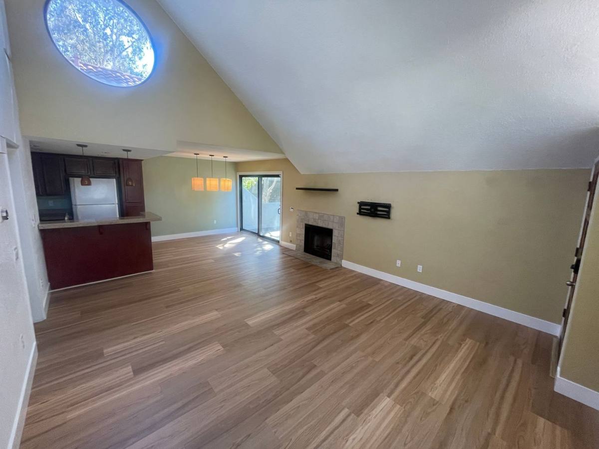 Apartment for rent at 325 N Melrose Dr #H, Vista, CA 92083