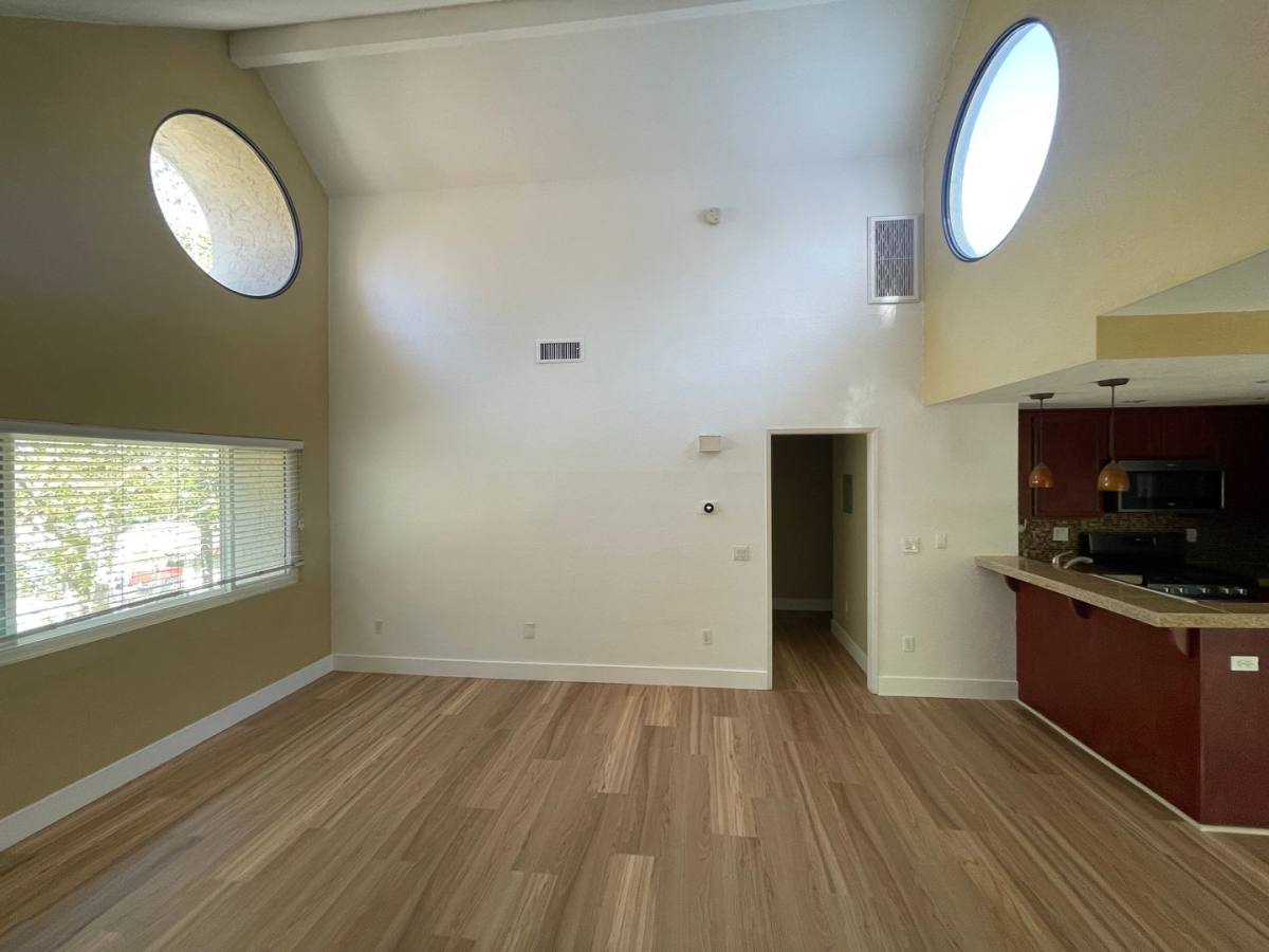 Apartment for rent at 325 N Melrose Dr #H, Vista, CA 92083
