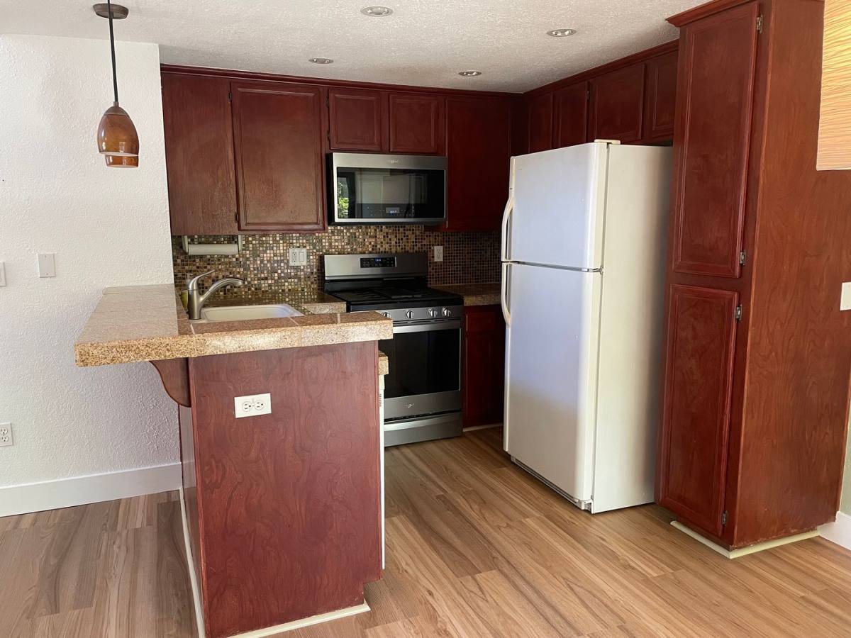 Apartment for rent at 325 N Melrose Dr #H, Vista, CA 92083