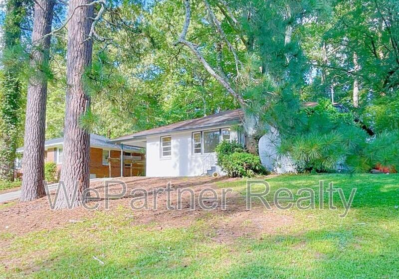 House for rent at 2744 Fairlane Dr SE, Atlanta, GA 30354