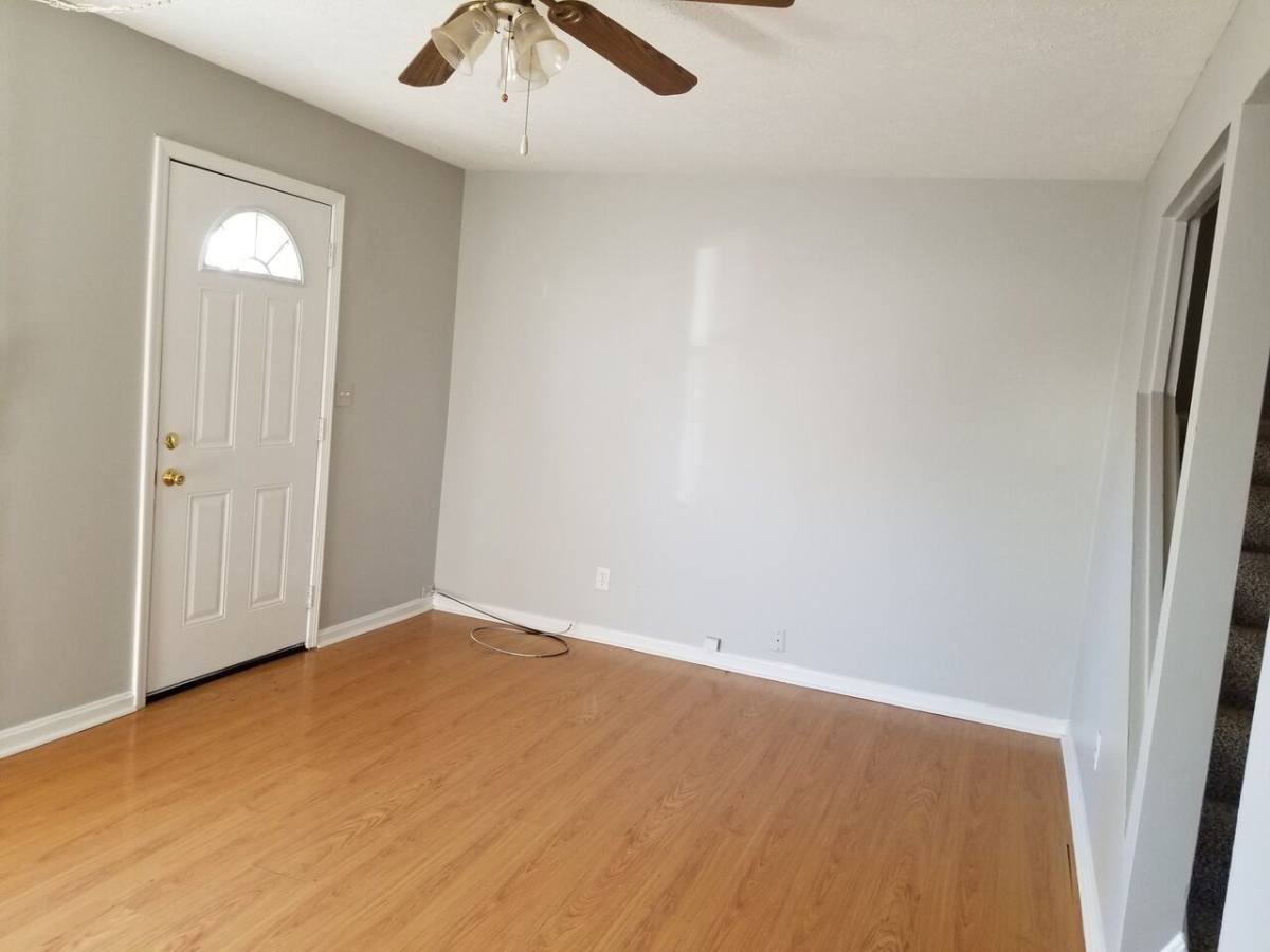 Townhouse for rent at 6918 Holly Lake Dr, Louisville, KY 40291