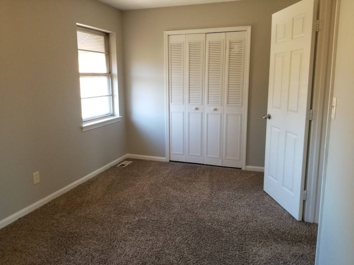 Townhouse for rent at 6918 Holly Lake Dr, Louisville, KY 40291