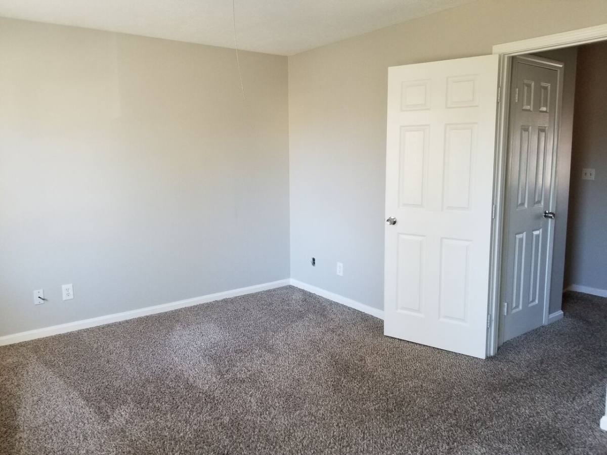 Townhouse for rent at 6918 Holly Lake Dr, Louisville, KY 40291