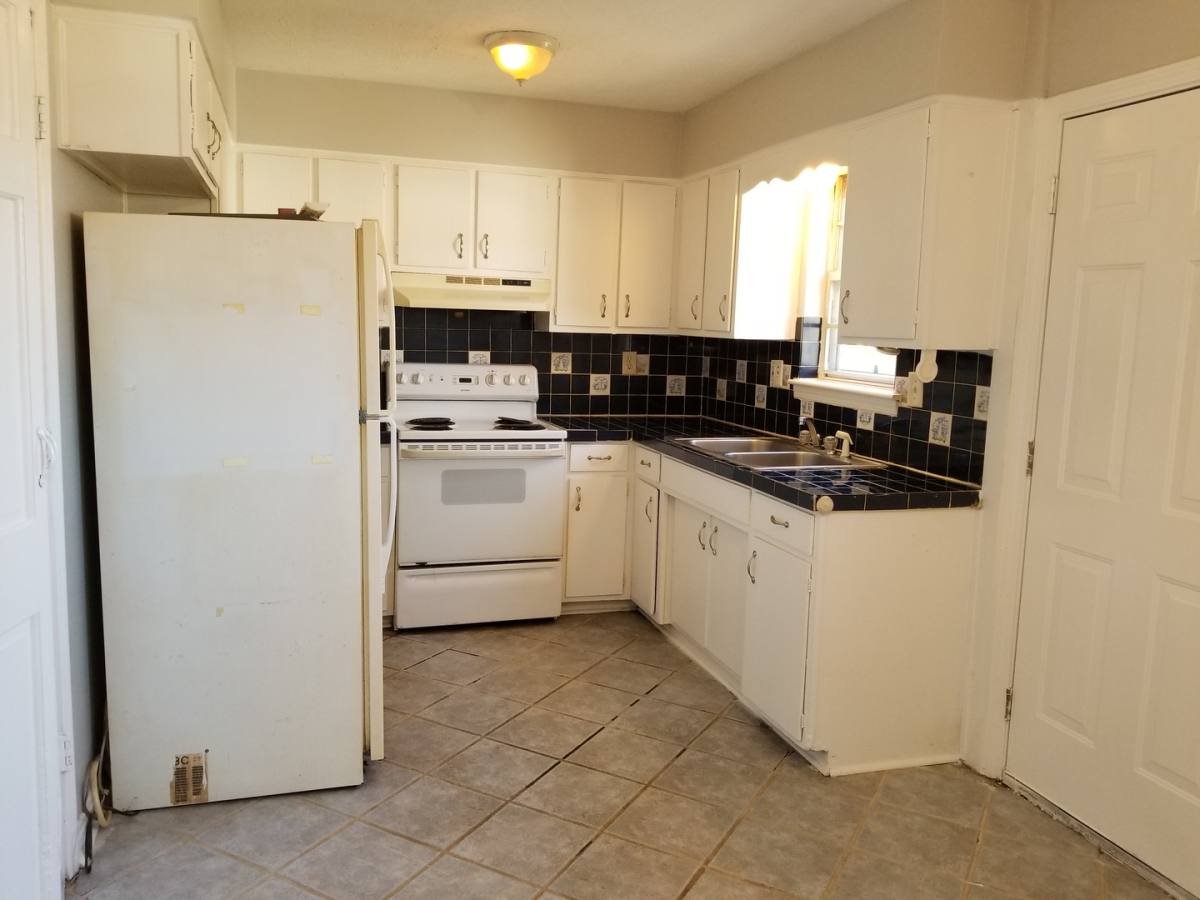 Townhouse for rent at 6918 Holly Lake Dr, Louisville, KY 40291