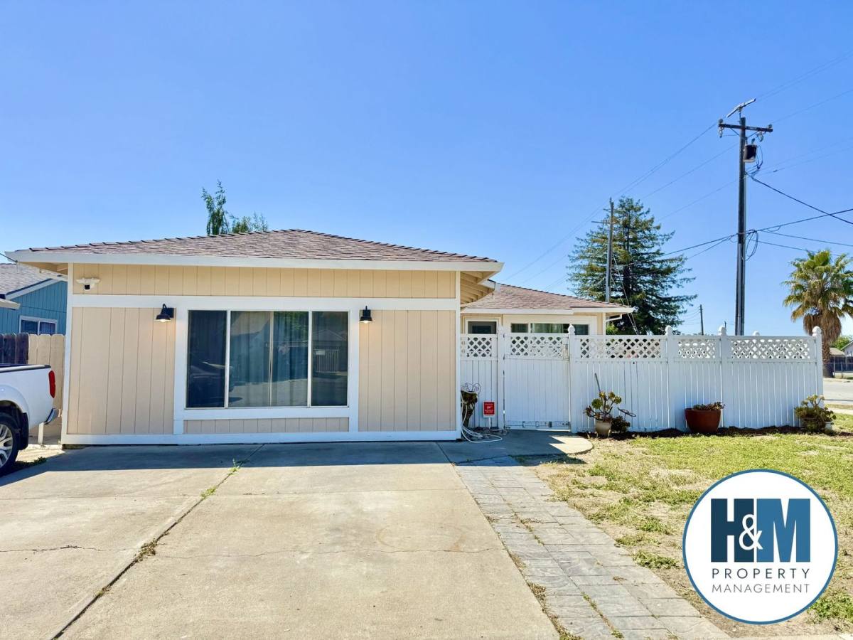 House for rent at 12 Line St, Hollister, CA 95023