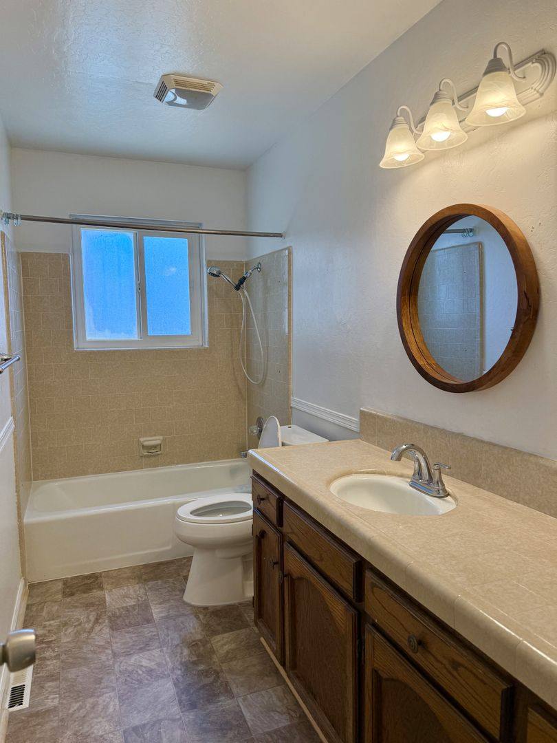 House for rent at 12 Line St, Hollister, CA 95023