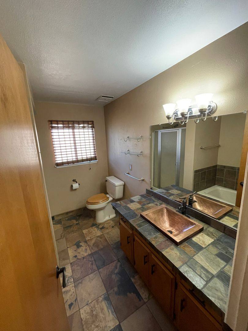 House for rent at 1822 Arrowhead Dr, Paradise, CA 95969