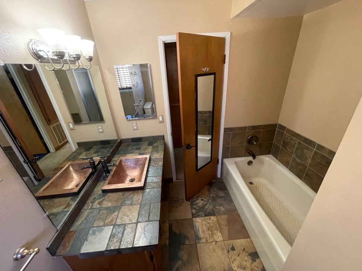 House for rent at 1822 Arrowhead Dr, Paradise, CA 95969