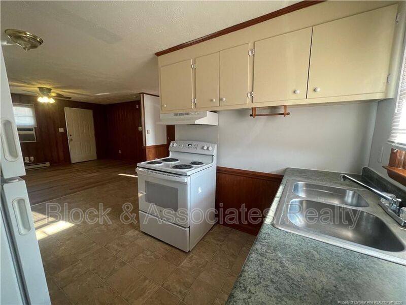 House for rent at 1725 Cumberland Dr, Fayetteville, NC 28311