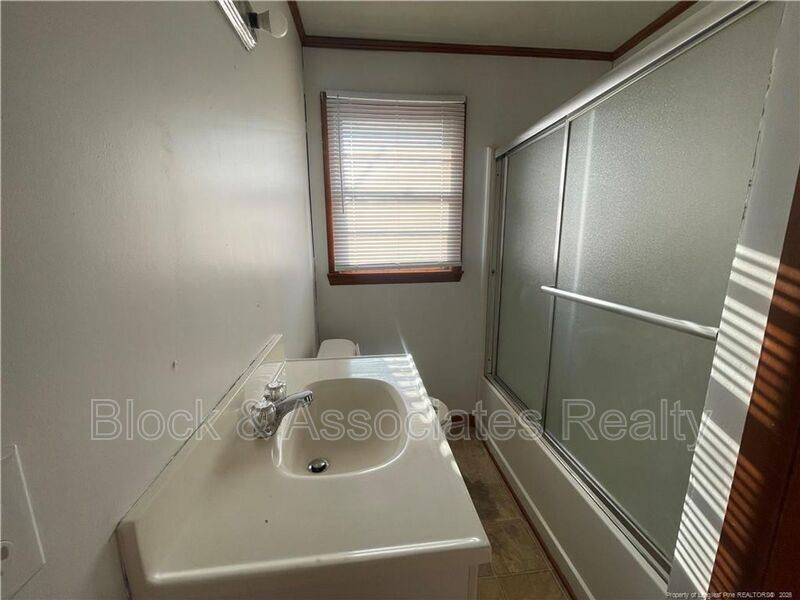 House for rent at 1725 Cumberland Dr, Fayetteville, NC 28311