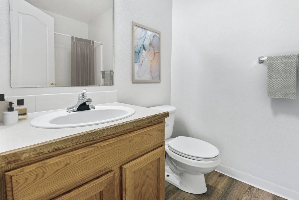 Townhouse for rent at 17 N Sugar St, Nampa, ID 83687