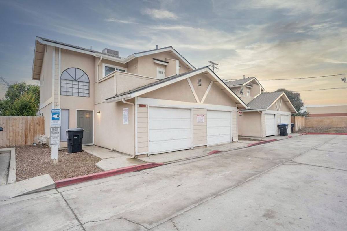 Apartment for rent at 1741 - 1747 S Central St, Visalia, CA 93277