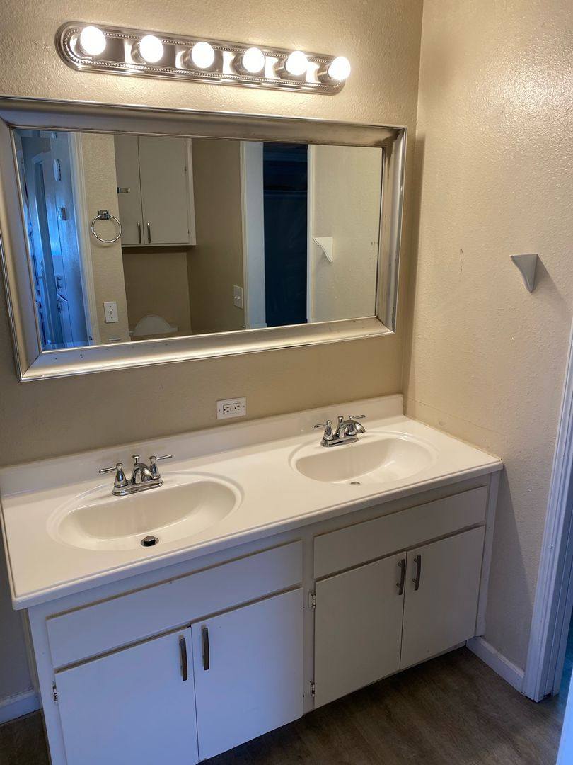 Apartment for rent at 1741 - 1747 S Central St, Visalia, CA 93277