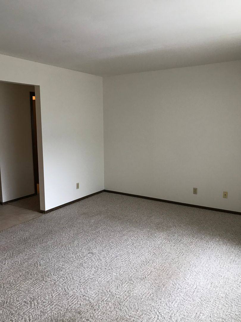 Apartment for rent at 1011 Imperial, Eau Claire, WI 54701