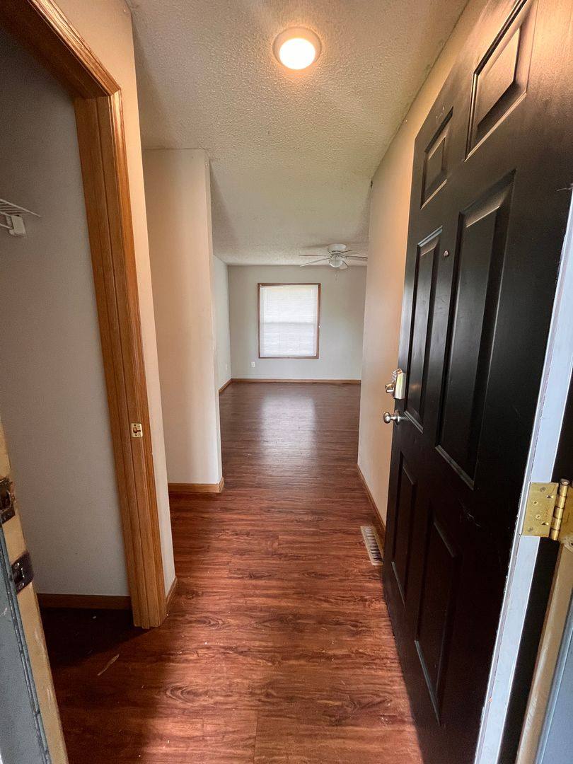 Apartment for rent at 3107 N Kentwood Ave, Springfield, MO 65803