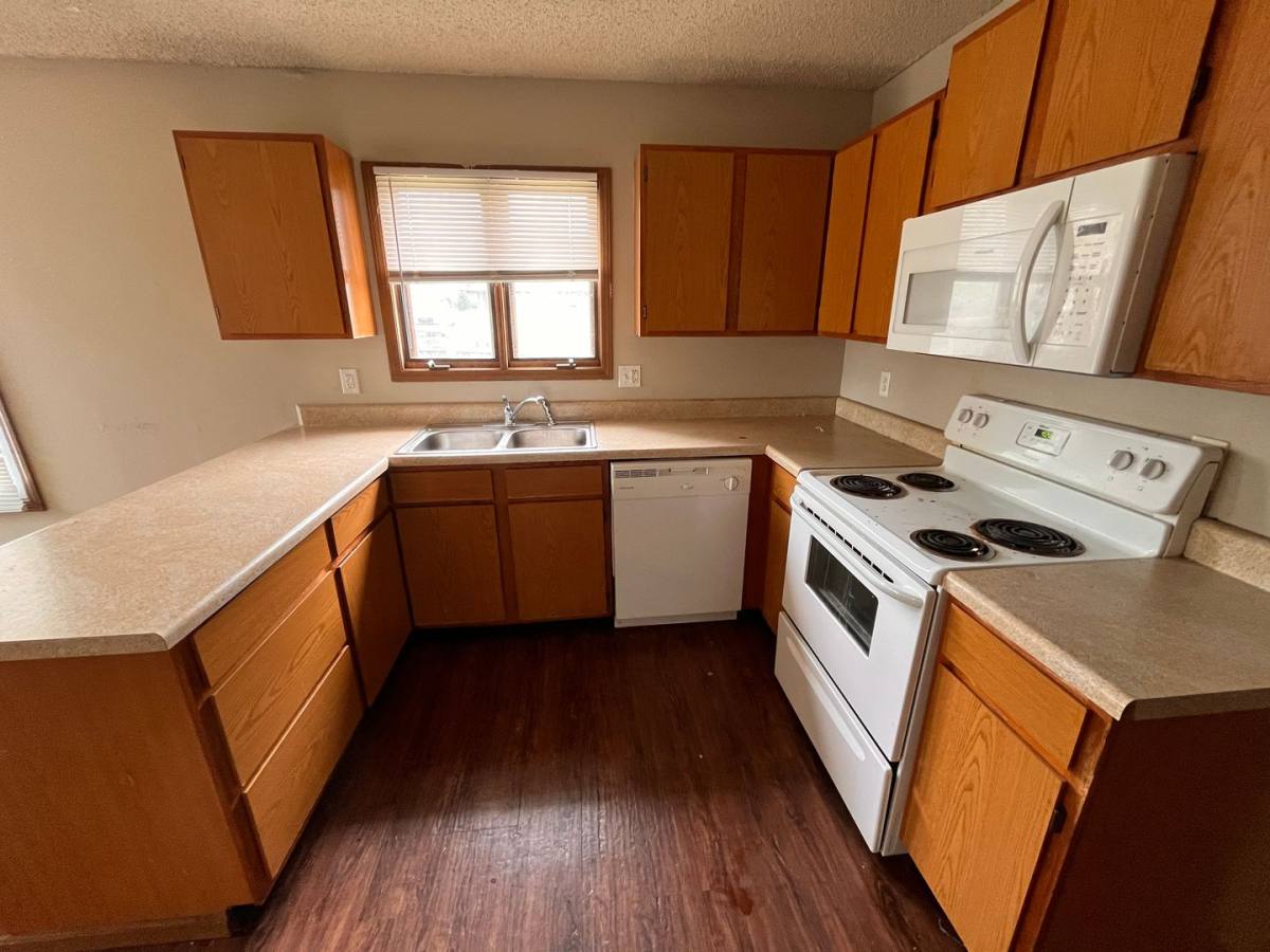 Apartment for rent at 3107 N Kentwood Ave, Springfield, MO 65803