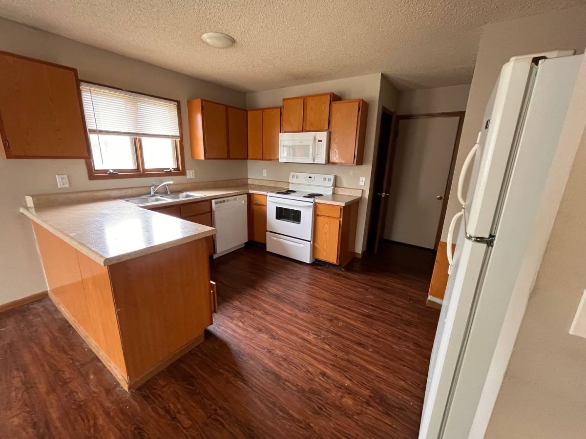 Apartment for rent at 3107 N Kentwood Ave, Springfield, MO 65803