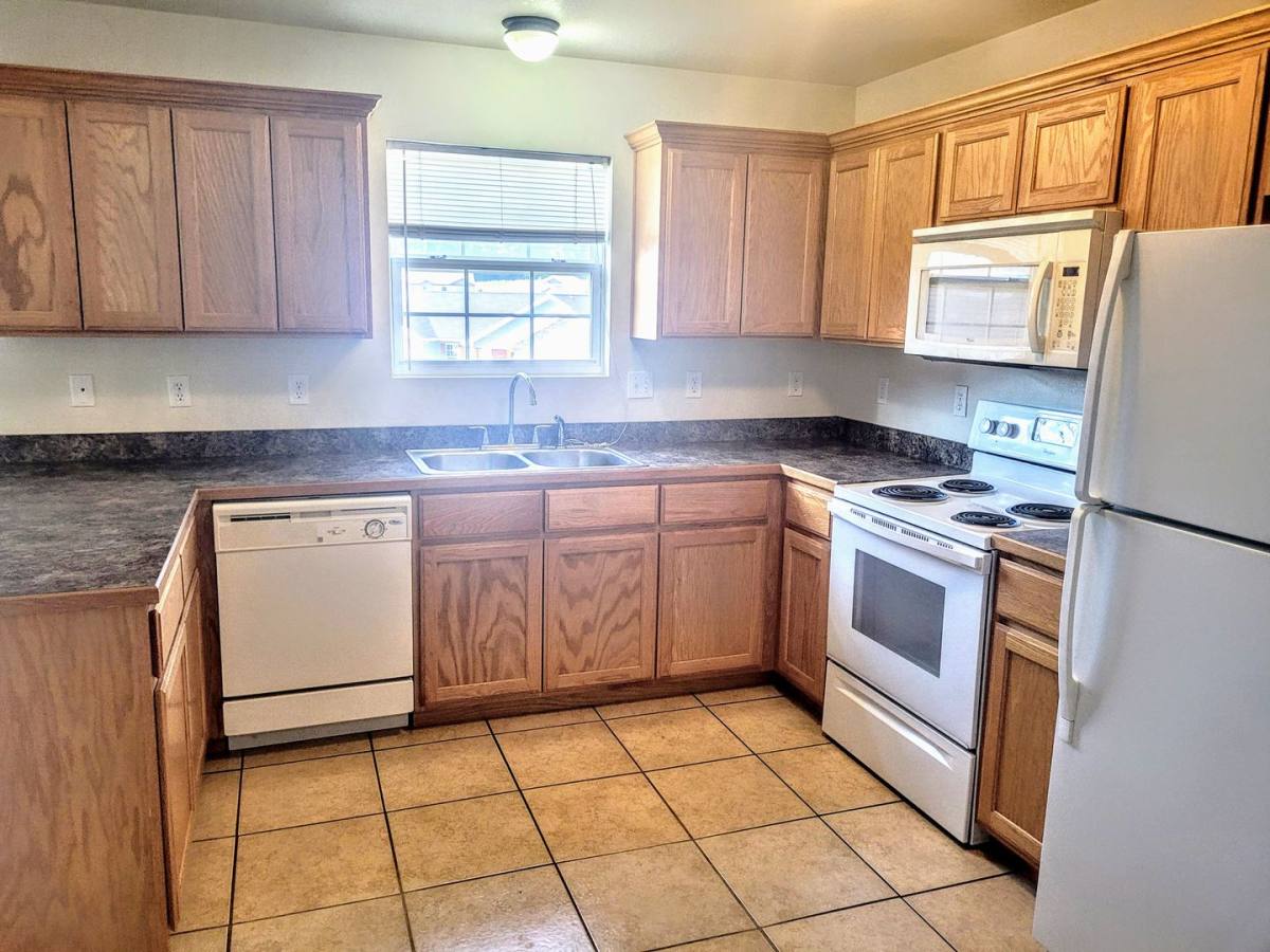 Apartment for rent at 16239 A&B Holy Cross, Saint Robert, MO 65584