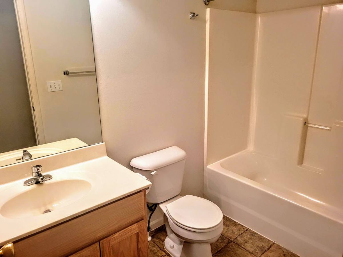 Apartment for rent at 16239 A&B Holy Cross, Saint Robert, MO 65584