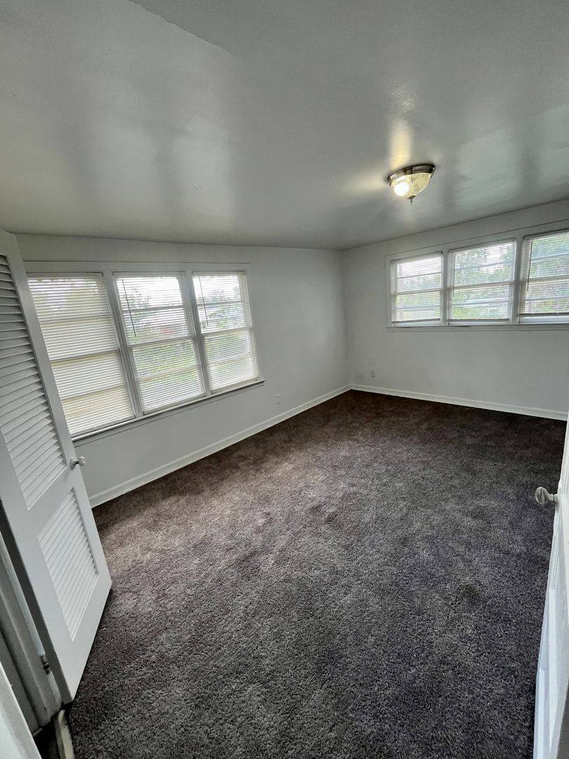 Apartment for rent at 6 Marie St, Hazlehurst, GA 31539