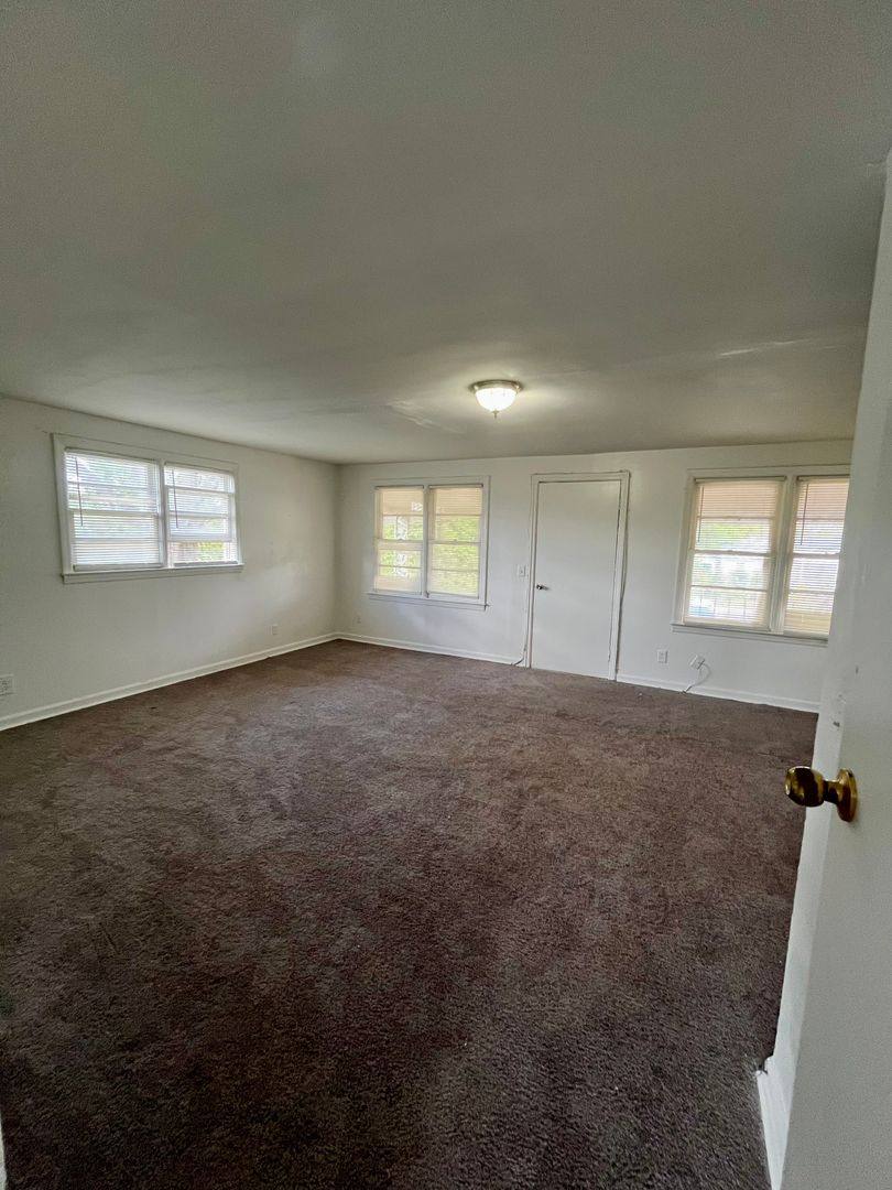 Apartment for rent at 6 Marie St, Hazlehurst, GA 31539