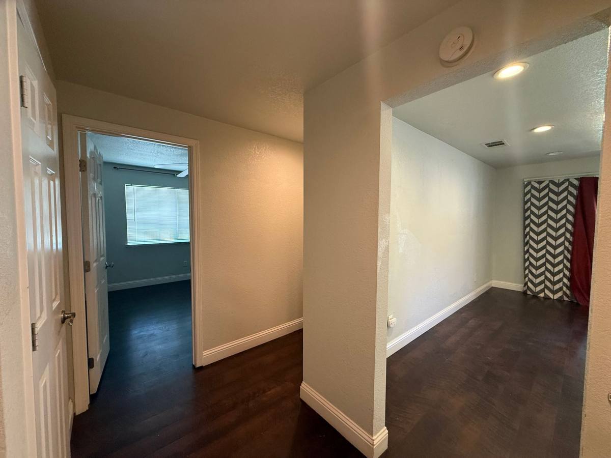 Townhouse for rent at 7400 Loma Verde Way, Sacramento, CA 95822