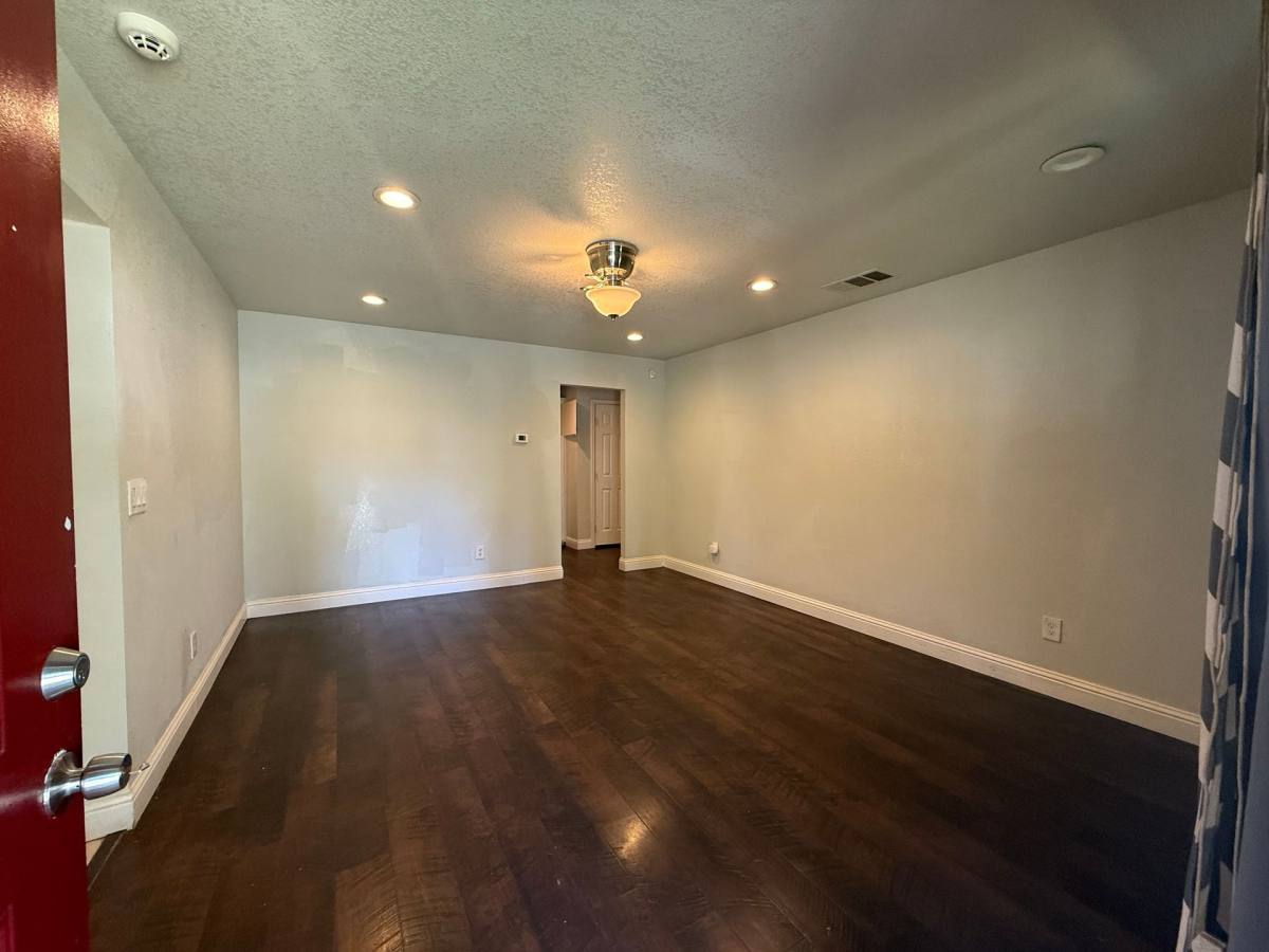 Townhouse for rent at 7400 Loma Verde Way, Sacramento, CA 95822