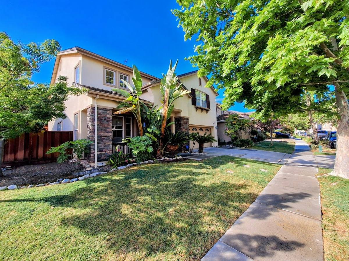 House for rent at 1662 Indigo Oak Lane, San Jose, CA 95121