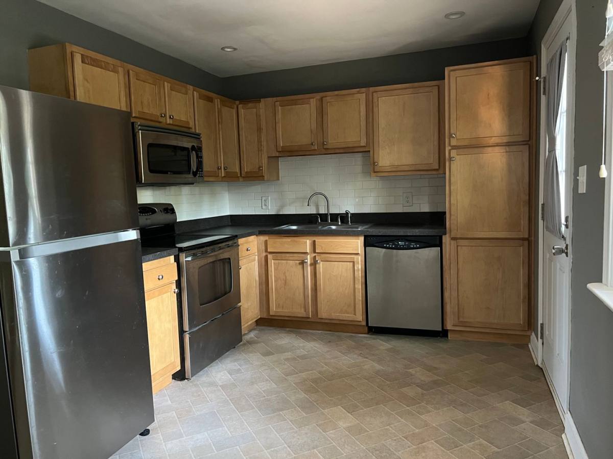 House for rent at 521 Clifton Rd, Versailles, KY 40383