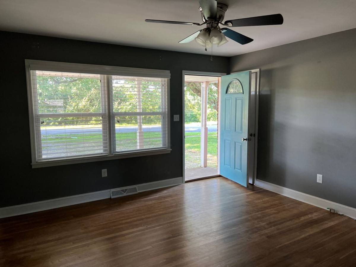 House for rent at 521 Clifton Rd, Versailles, KY 40383