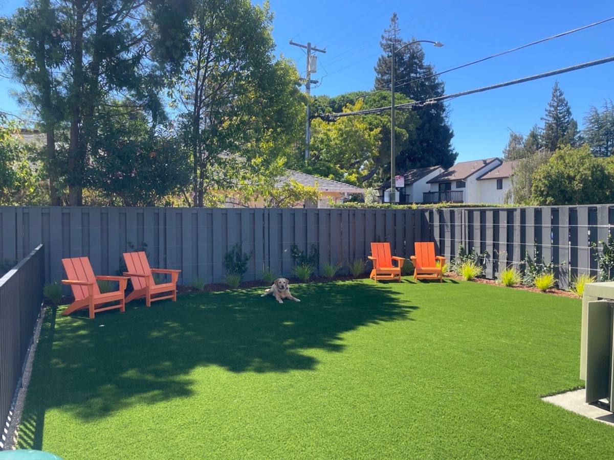 Apartment for rent at 2685 California St, Mountain View, CA 94040