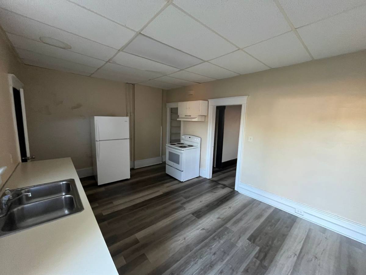 Apartment for rent at 409 S Potomac St, Hagerstown, MD 21740