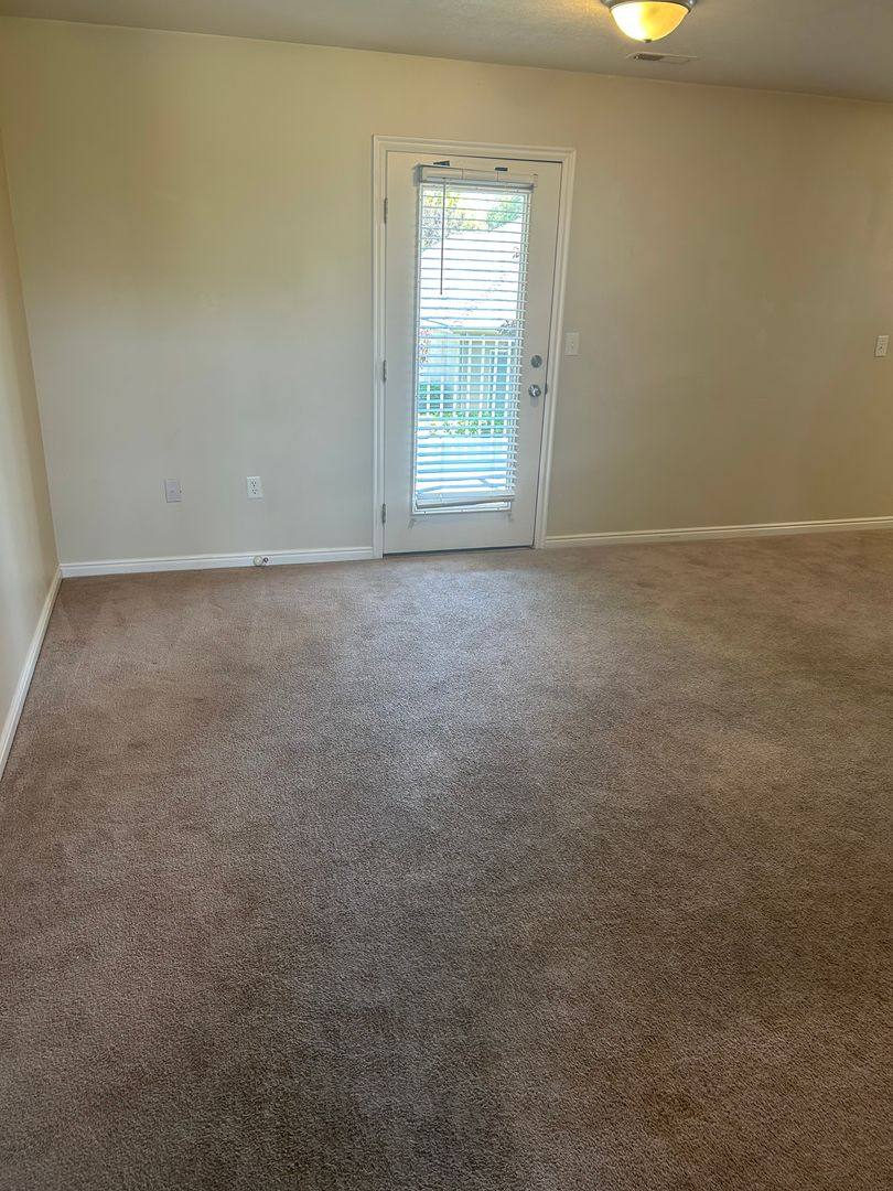 Apartment for rent at 811 S Main St, Layton, UT 84041