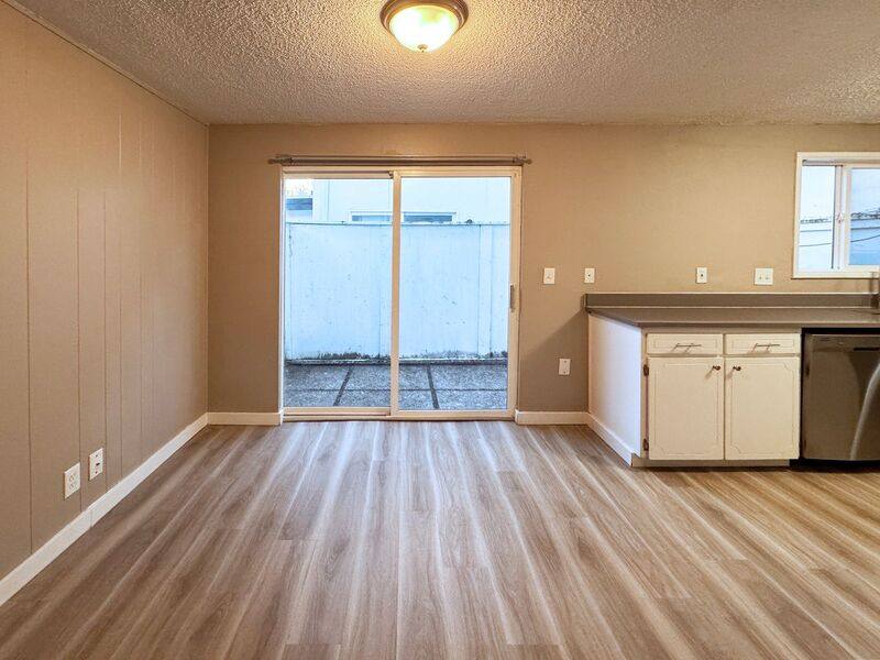 Townhouse for rent at 1117-A W 6th Ave, Eugene, OR 97402