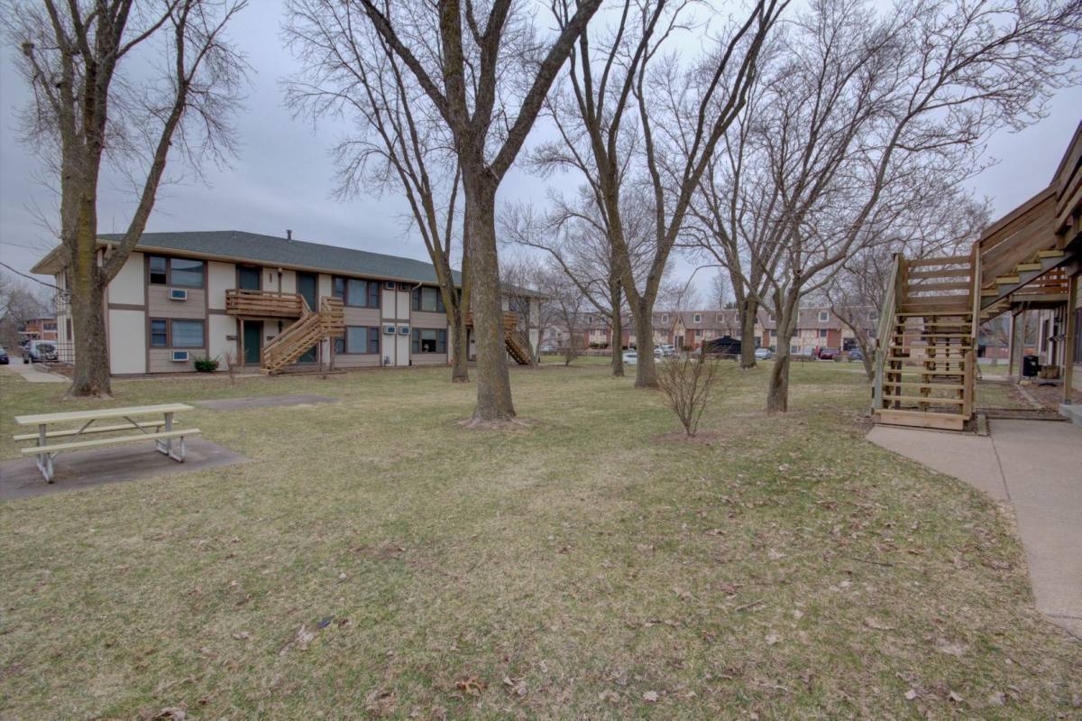 Apartment for rent at 3500 60th St, Moline, IL 61265