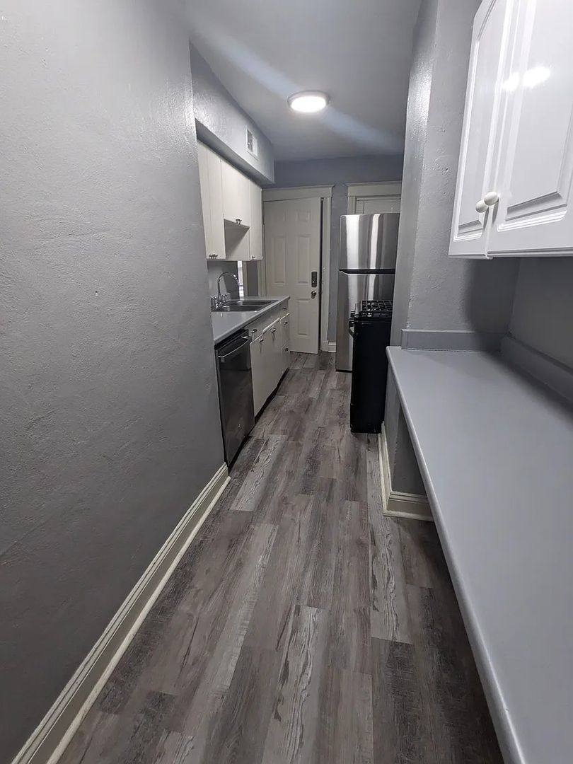 Apartment for rent at 4116-4118 Warwick Blvd, Kansas City, MO 64111