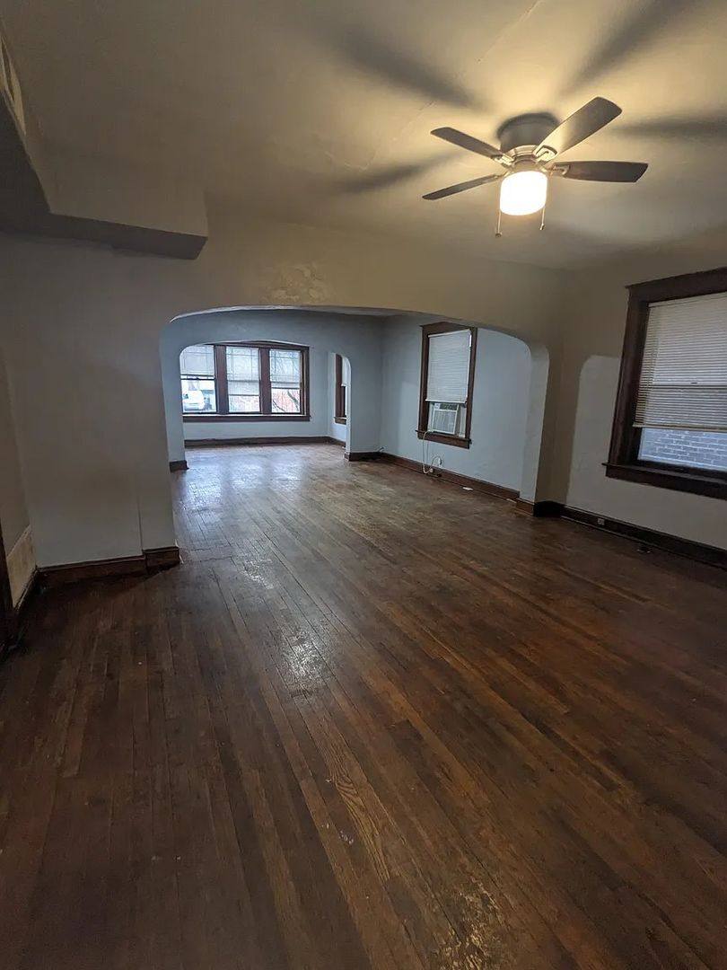Apartment for rent at 4116-4118 Warwick Blvd, Kansas City, MO 64111