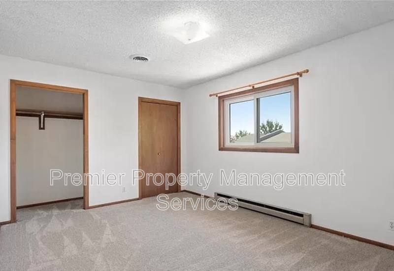 Townhouse for rent at 300 Aristocrat Dr, Billings, MT 59105