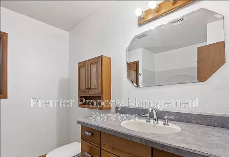 Townhouse for rent at 300 Aristocrat Dr, Billings, MT 59105