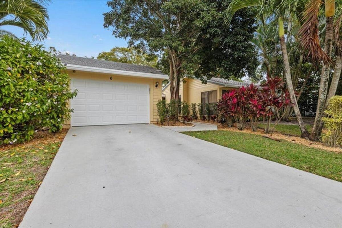 House for rent at 6691 S Pine Court, Palm Beach Gardens, FL 33418