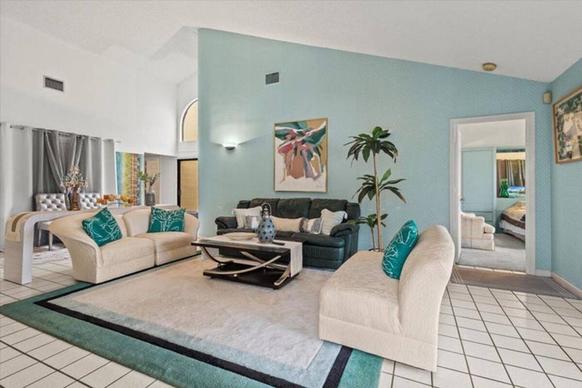 House for rent at 6691 S Pine Court, Palm Beach Gardens, FL 33418