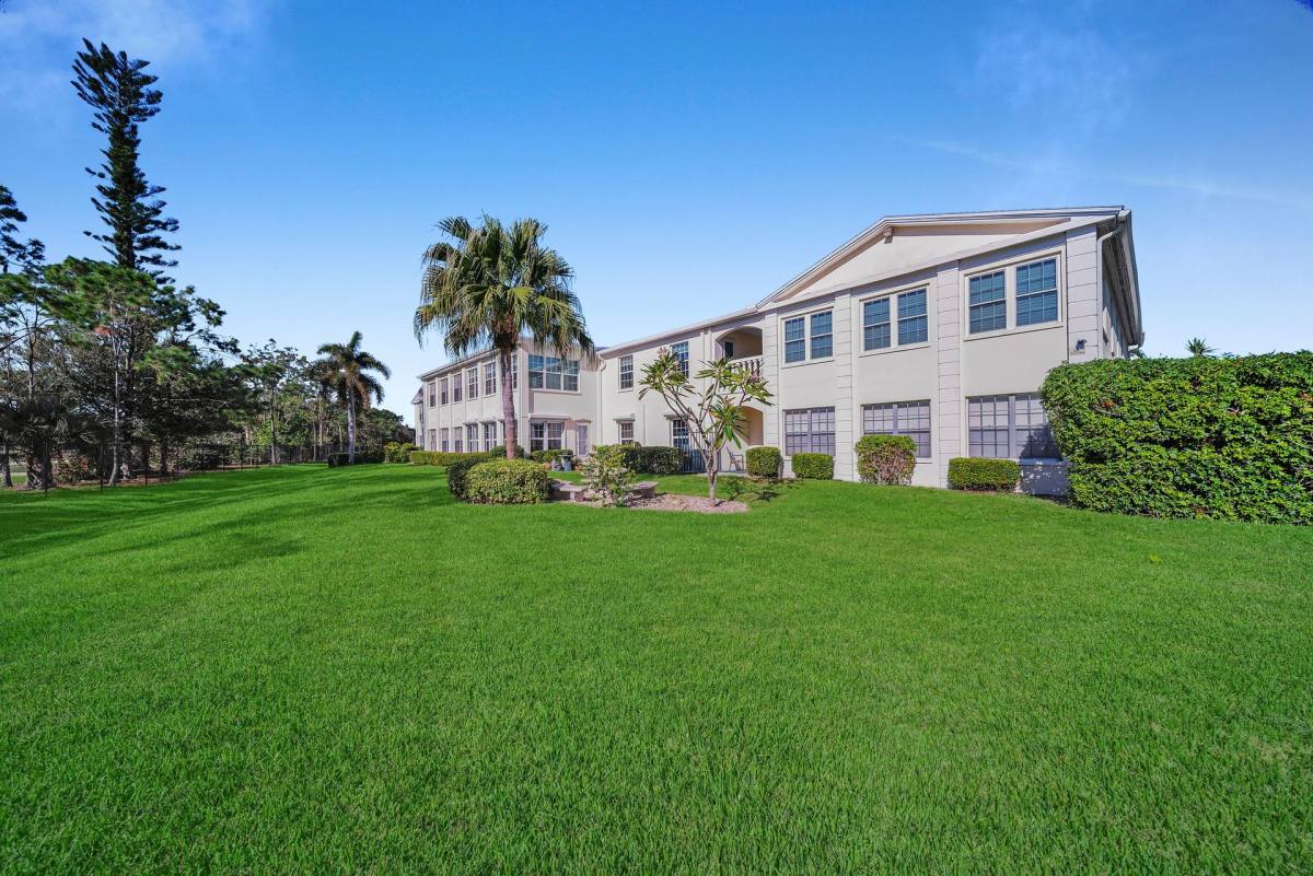 Apartment for rent at 13540 Stratford Place Circle, Fort Myers, FL 33919