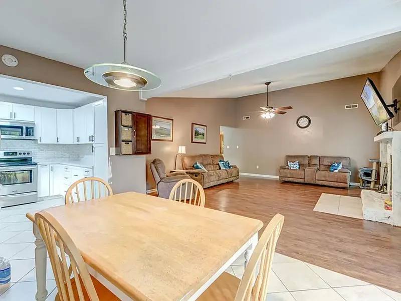 House for rent at 303 Canaberry Circle, Summerville, SC 29483