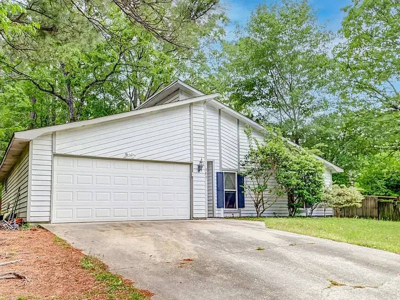 House for rent at 303 Canaberry Circle, Summerville, SC 29483