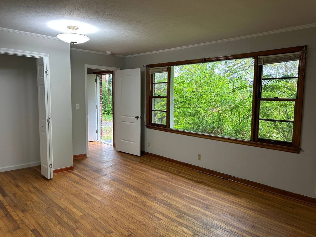 House for rent at 916 Stewart St, Oxford, AL 36203