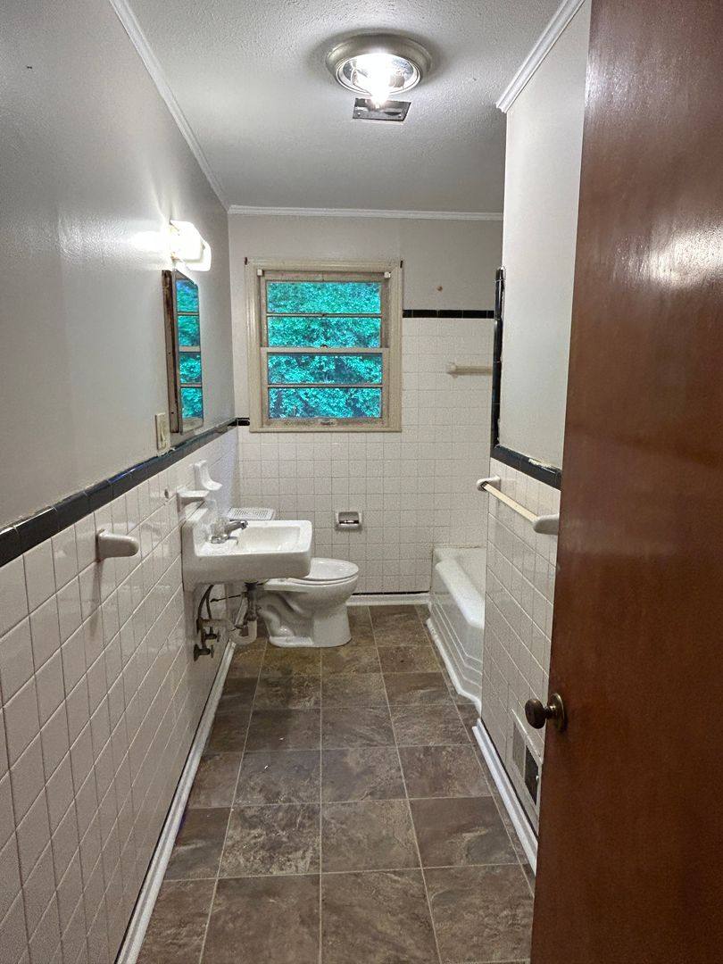 House for rent at 916 Stewart St, Oxford, AL 36203