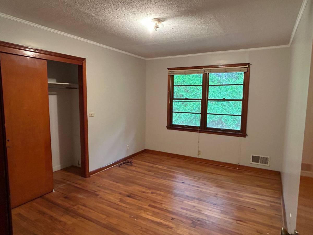 House for rent at 916 Stewart St, Oxford, AL 36203