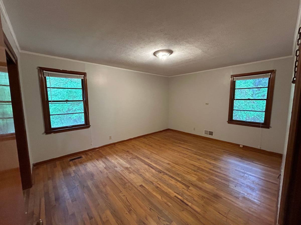 House for rent at 916 Stewart St, Oxford, AL 36203