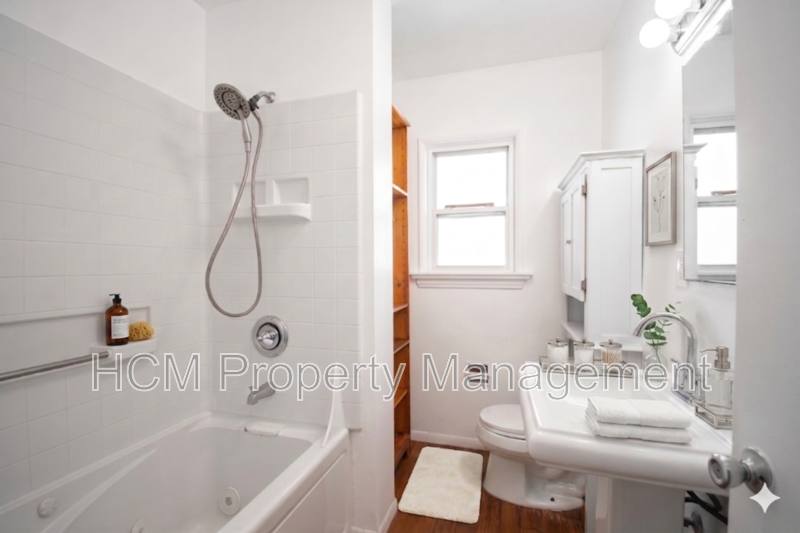 House for rent at 1781 1 2 Washington Way, Venice, CA 90291