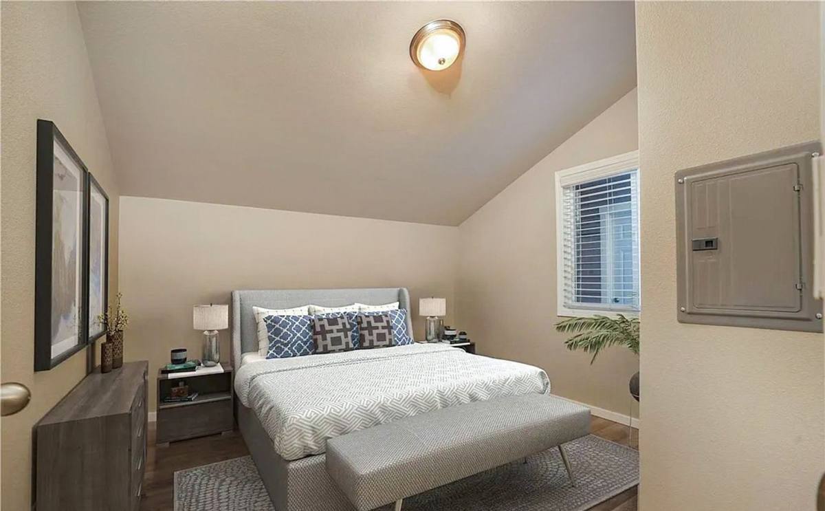 Townhouse for rent at 922 5th Ave SW #C, Puyallup, WA 98371